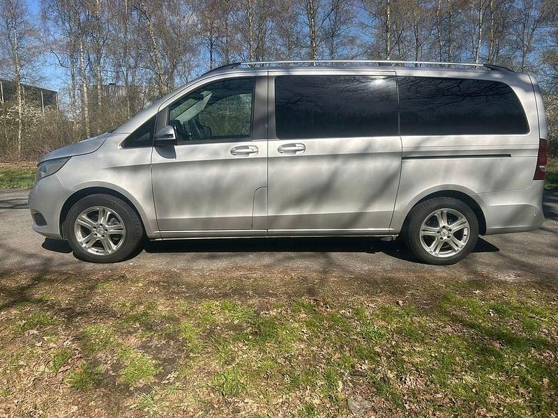Gebraucht Mercedes V200 136 PS (100 kW) 2017 Grau Van / Kleinbus
