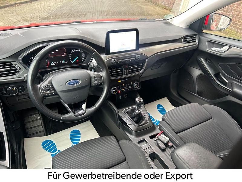 Gebraucht Ford Focus Titanium 150 PS (110 kW) 2019 Rot Limousine