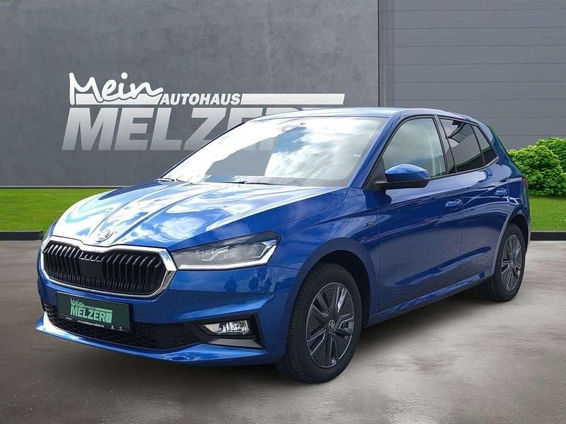 Raceblau Neu 2025 Skoda Fabia Tour Kleinwagen | 23.380 € (Etwas zu teuer) - Bild 1/4