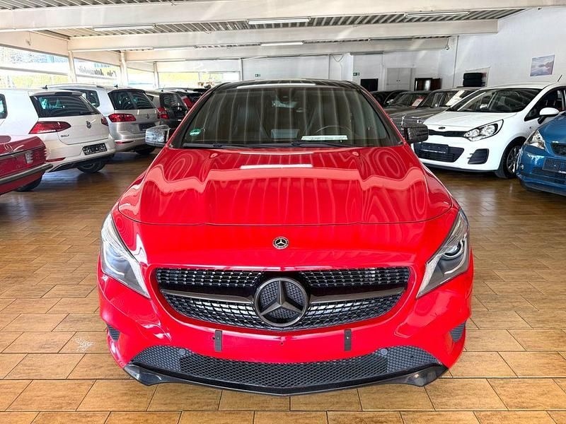 Gebraucht Mercedes CLA180 122 PS (89 kW) 2016 Rot Limousine