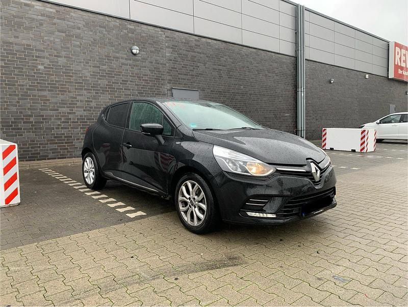 Schwarz Gebraucht 2020 Renault Clio V Limousine | 7.300 € (Superpreis) - Bild 1/4