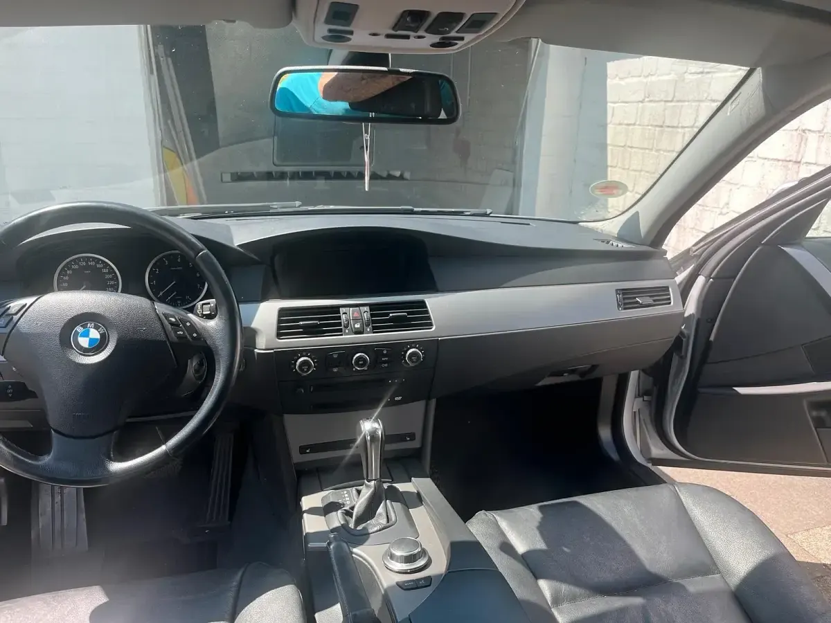 Gebraucht BMW 525 218 PS (160 kW) 2006 Grau Limousine