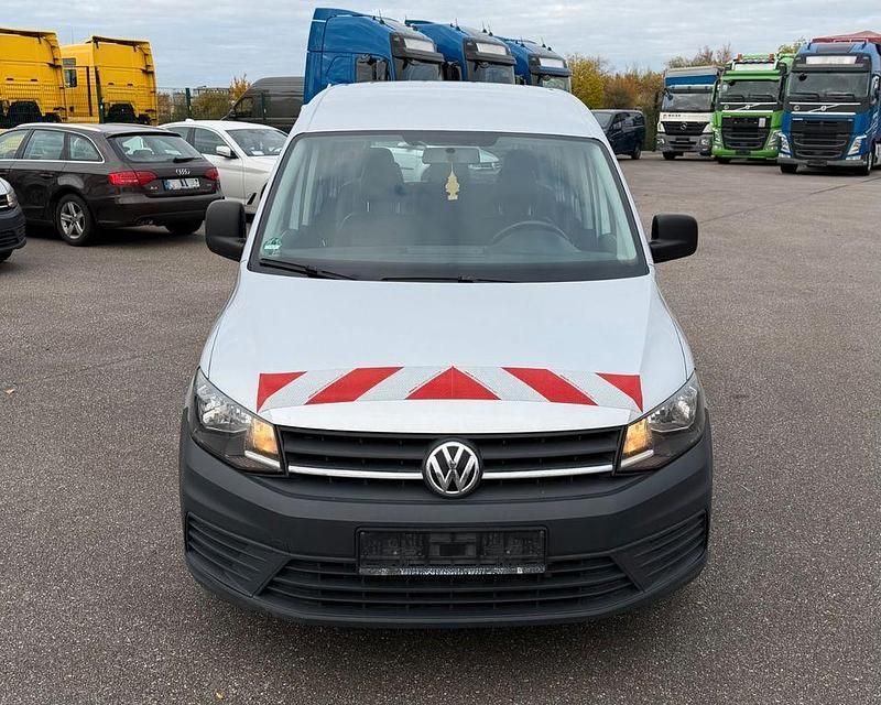 Gebraucht VW Caddy Trendline 102 PS (75 kW) 2018 Silber Van / Kleinbus