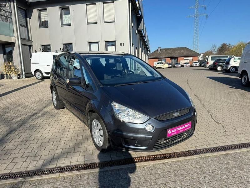 Gebraucht Ford S-MAX Titanium 140 PS (102 kW) 2007 Grau Van / Kleinbus