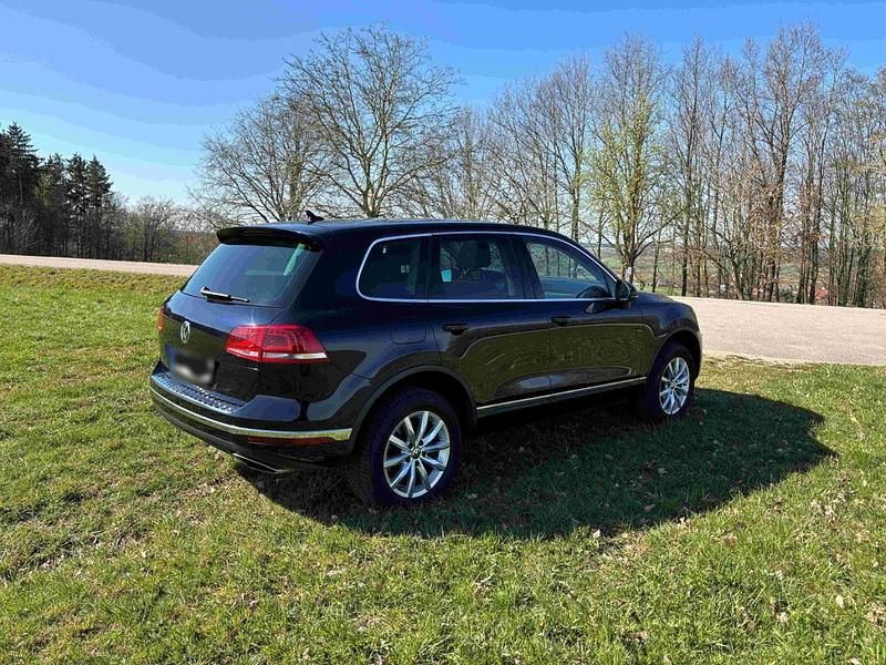Gebraucht VW Touareg Exclusive 262 PS (192 kW) 2016 Blau SUV