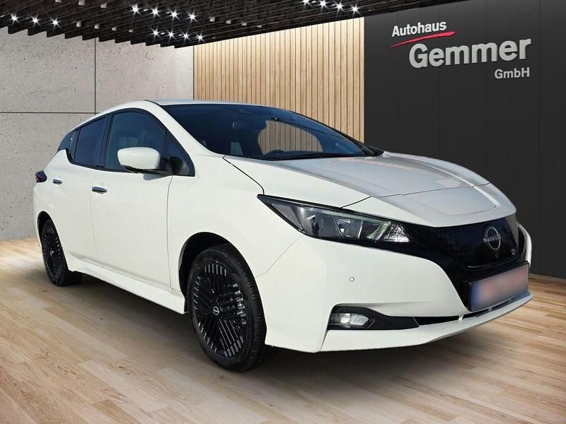 Gebraucht Nissan Leaf N-Connecta 160 kW (218 PS) 2022 White (s) Kleinwagen