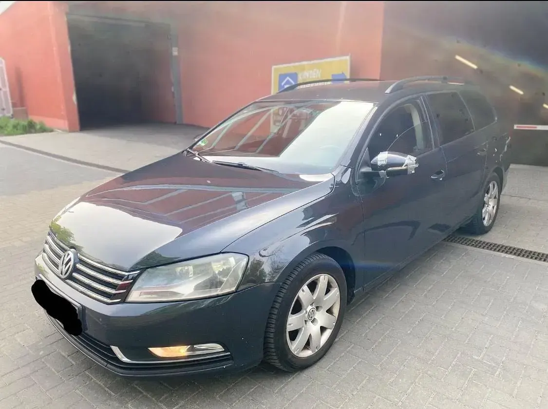 Gebraucht VW Passat 140 PS (102 kW) 2012 Grau Kombi