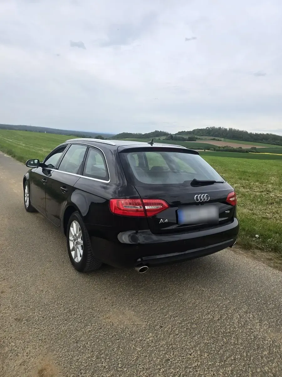 Gebraucht Audi A4 Ambiente 204 PS (150 kW) 2013 Schwarz Kombi