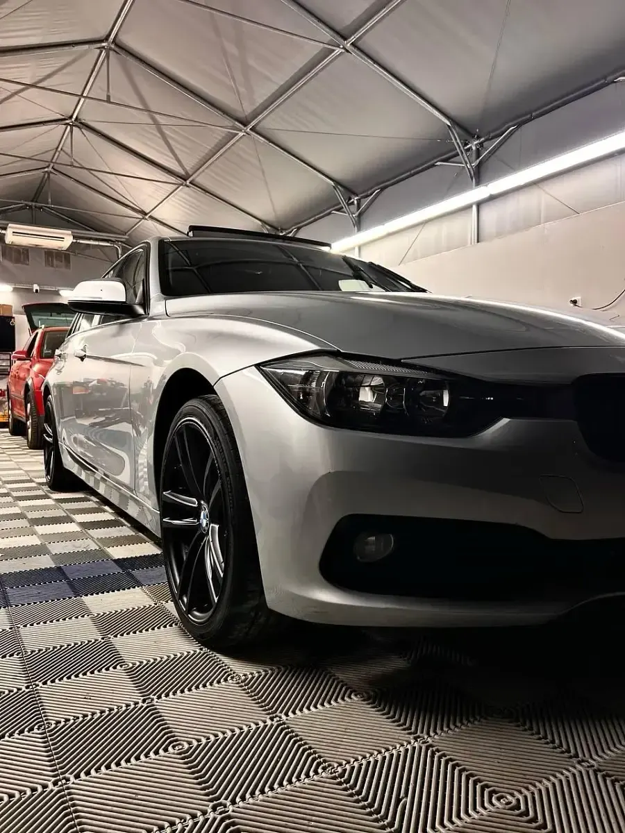 Gebraucht BMW 320 190 PS (139 kW) 2015 Silber Kombi