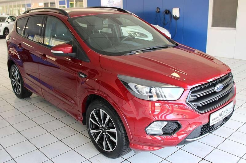 Gebraucht Ford Kuga ST-Line 150 PS (110 kW) 2019 Rubyrot (metallic) SUV