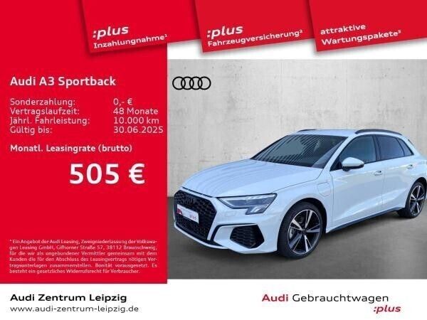 Gletscherweiß metallic Gebraucht 2024 Audi A3 Sportback e-tron S-Line Limousine | 40.650 € - Bild 1/3