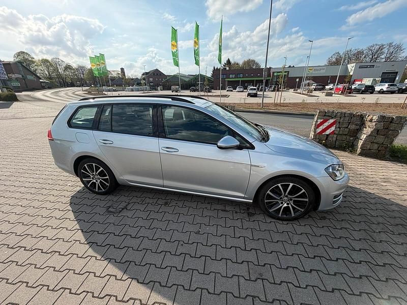 Gebraucht VW Golf VII Trendline 110 PS (80 kW) 2014 Silber Kombi