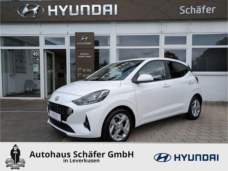Atlas white / sol Gebraucht 2022 Hyundai i10 Edition 30 Kleinwagen | 13.885 € (Fairer Preis) - Bild 1/4