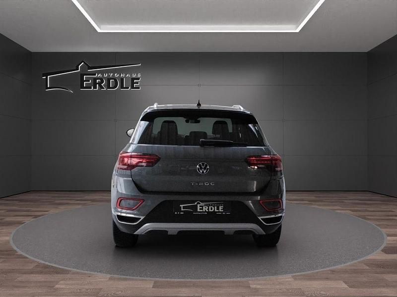 Gebraucht VW T-Roc Pro 150 PS (110 kW) 2024 Grau SUV