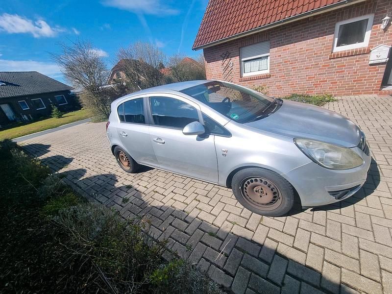 Gebraucht Opel Corsa 86 PS (63 kW) 2010 Silber Kleinwagen