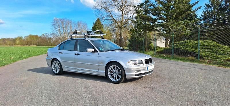 Gebraucht BMW 318 118 PS (86 kW) 2001 Silber Limousine