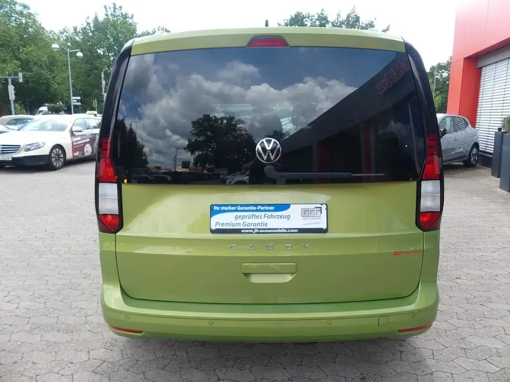 Gebraucht VW Caddy Move 102 PS (75 kW) 2021 Grün Van / Kleinbus