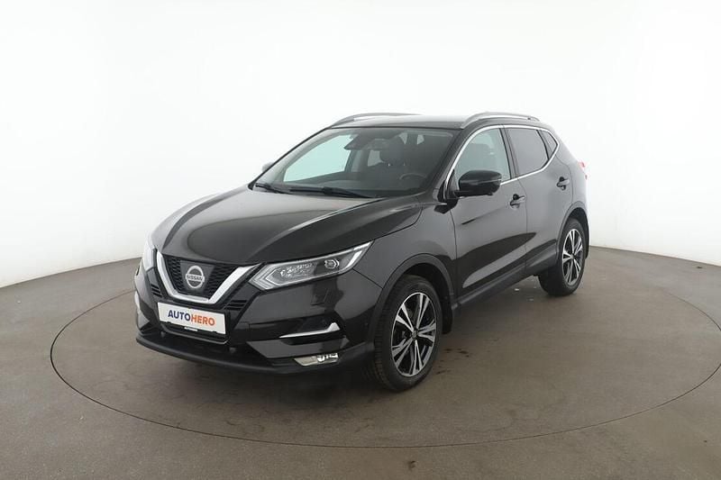 Schwarz Gebraucht 2018 Nissan Qashqai Tekna SUV | 14.330 € (Fairer Preis) - Bild 1/3