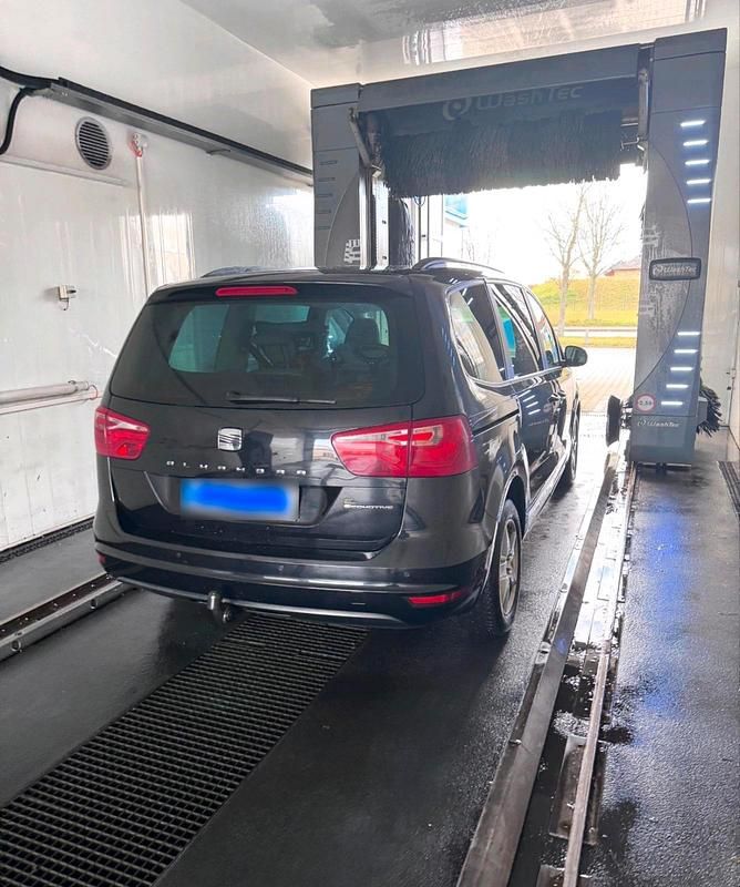 Gebraucht Seat Alhambra 140 PS (102 kW) 2011 Schwarz Van / Kleinbus