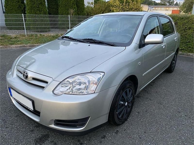 Silber Gebraucht 2004 Toyota Corolla Limousine | 3.500 € (Fairer Preis) - Bild 1/4