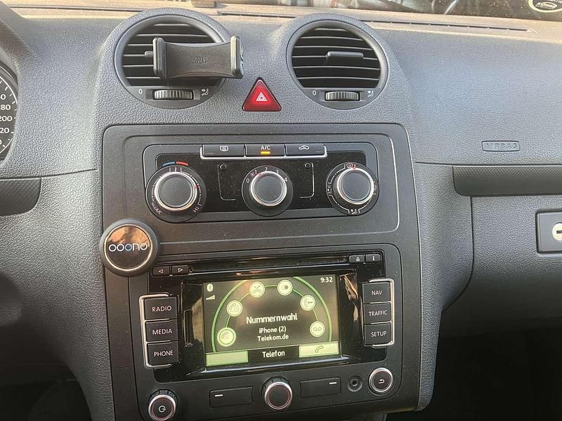 Gebraucht VW Caddy 102 PS (75 kW) 2012 Silber Van / Kleinbus