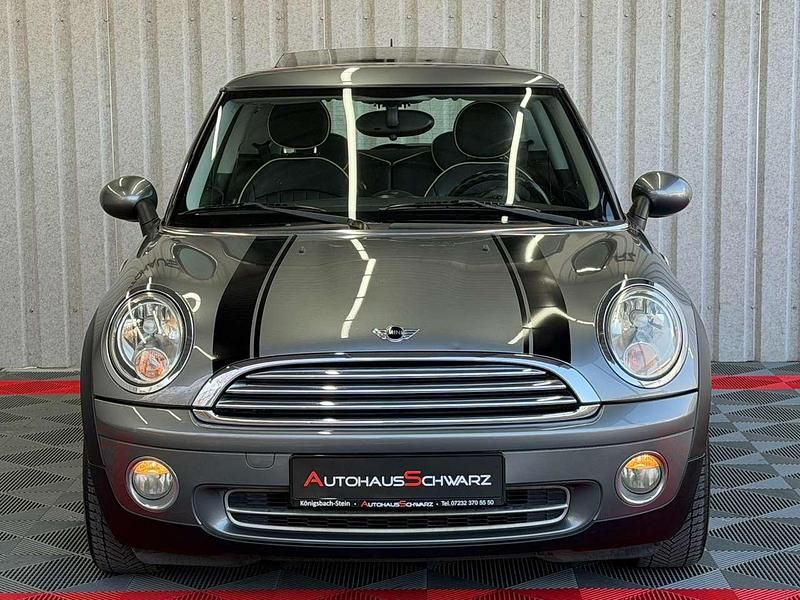 Gebraucht Mini Cooper 120 PS (88 kW) 2009 Dark silver metallic Kleinwagen