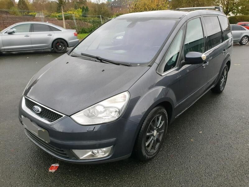 Grau Gebraucht 2009 Ford Galaxy Van / Kleinbus | 4.800 € (Guter Preis) - Bild 1/4