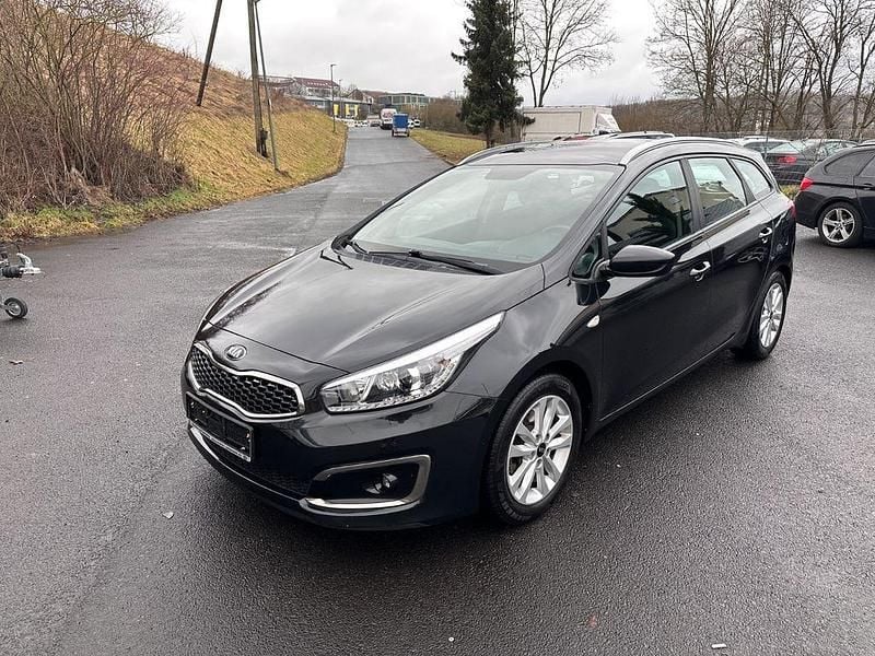 Gebraucht Kia Ceed Sportswagon 135 PS (99 kW) 2018 Schwarz Kombi