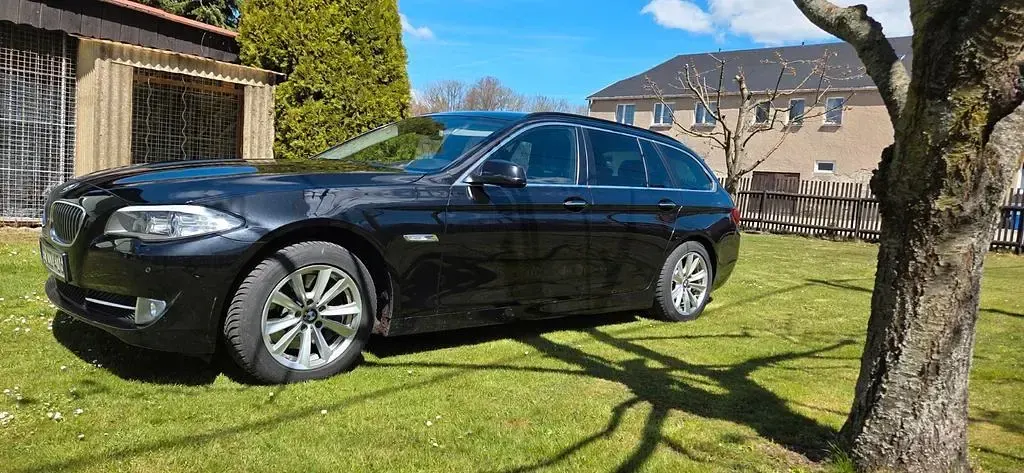 Gebraucht BMW 525 Performance 218 PS (160 kW) 2012 Schwarz Kombi