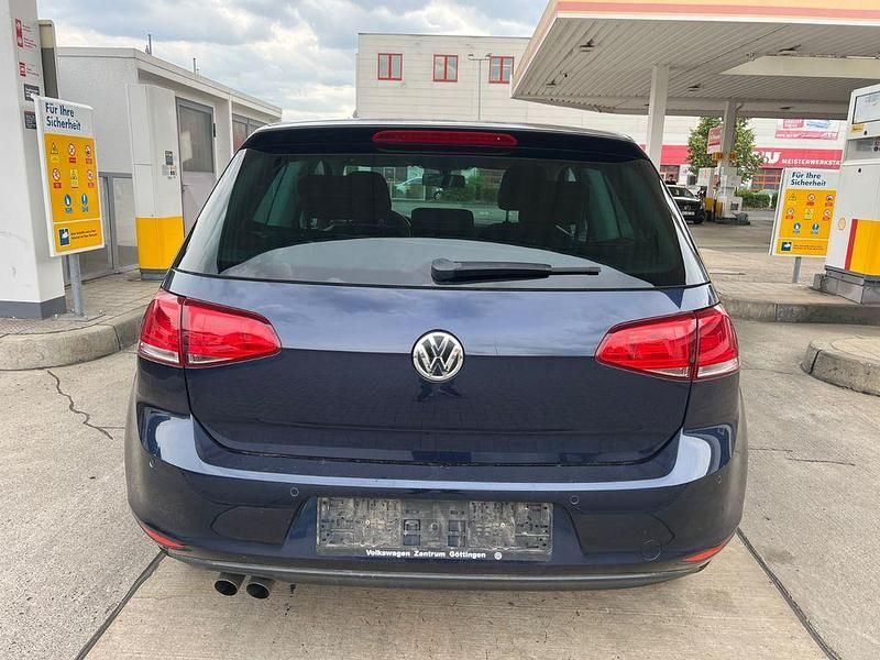Gebraucht VW Golf VII LOUNGE 150 PS (110 kW) 2015 Blau Limousine