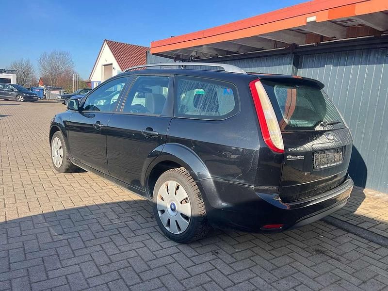 Gebraucht Ford Focus 116 PS (85 kW) 2009 Schwarz (metallic) Kombi