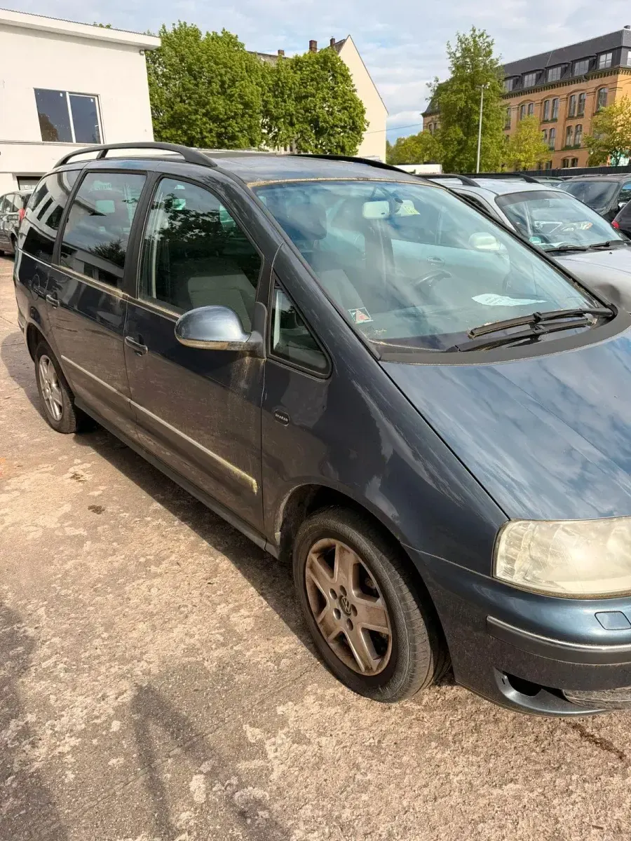 Gebraucht VW Sharan 115 PS (84 kW) 2008 Grau Van / Kleinbus