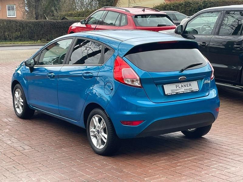 Gebraucht Ford Fiesta SYNC Edition 82 PS (60 kW) 2015 Blau Kleinwagen