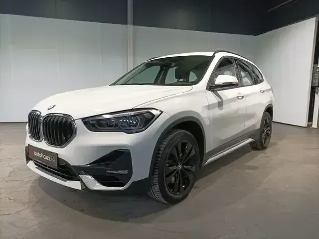 Gebraucht BMW X1 Sport Line 178 PS (130 kW) 2022 Weiß SUV