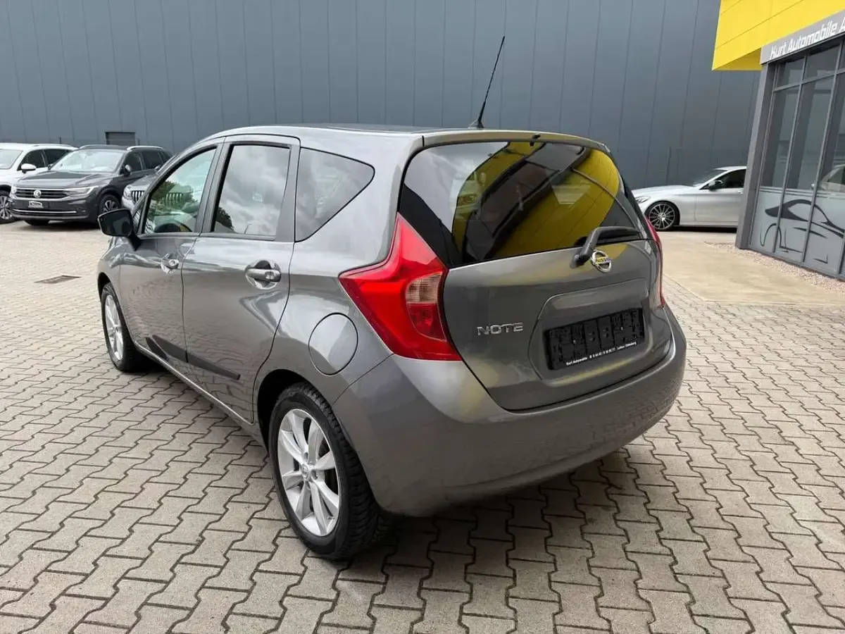 Gebraucht Nissan Note Visia 98 PS (72 kW) 2015 Grau Kleinwagen
