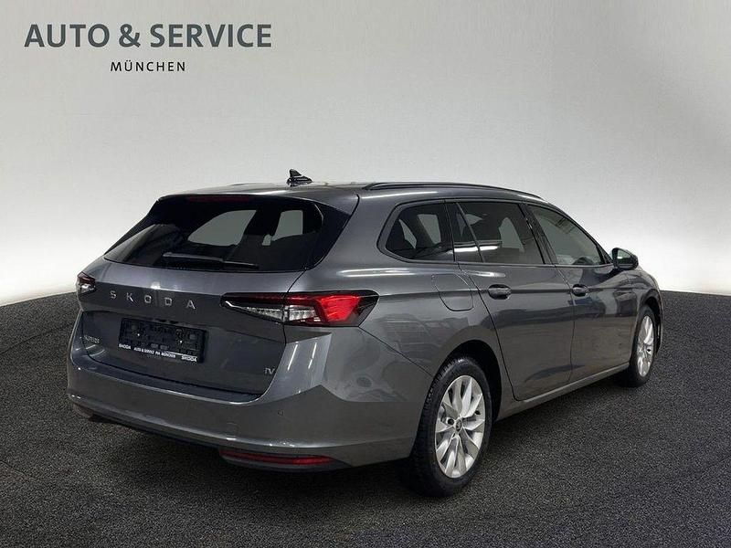 Gebraucht Skoda Superb Selection 204 PS (150 kW) 2026 Grau Kombi