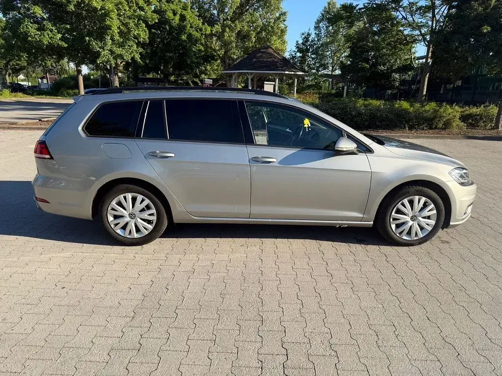 Gebraucht VW Golf VII Highline 150 PS (110 kW) 2019 Kombi