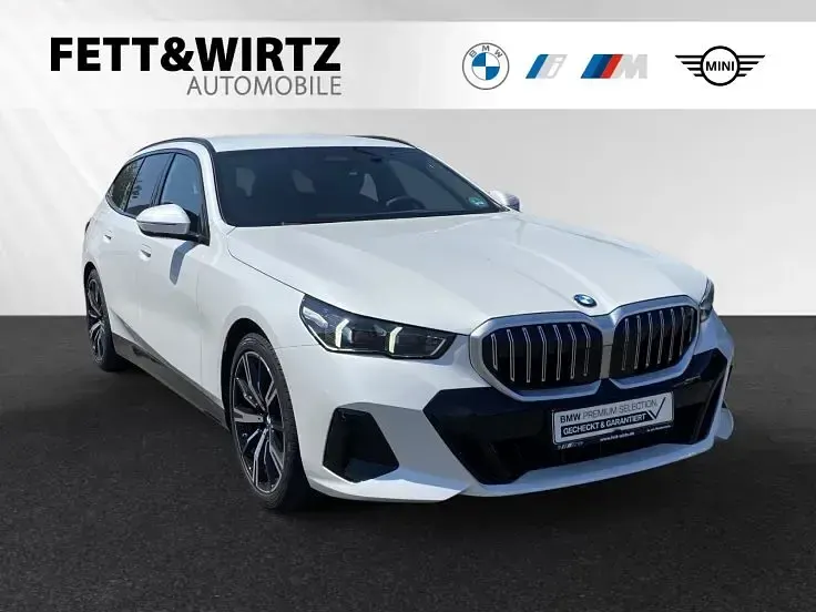 Gebraucht BMW 520 M Sport 208 PS (152 kW) 2025 Kombi