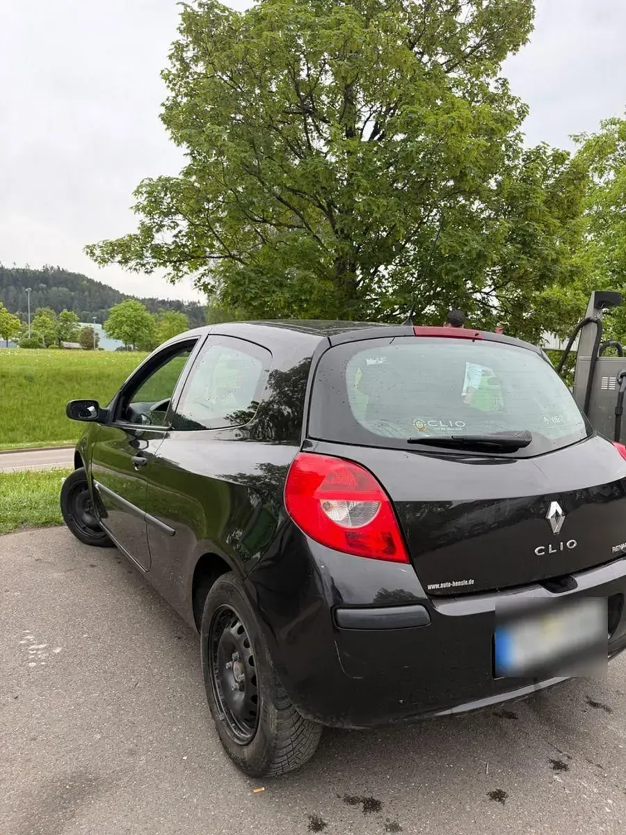 Gebraucht Renault Clio II Authentique 75 PS (55 kW) 2007 Schwarz Limousine