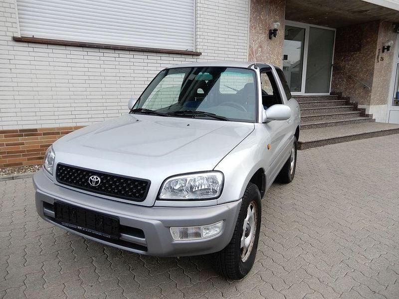 Gebraucht Toyota RAV4 128 PS (94 kW) 1998 Silber SUV