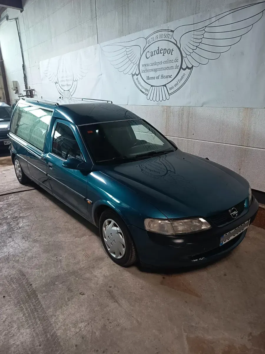 Gebraucht Opel Vectra 82 PS (60 kW) 1996 Blau Kombi