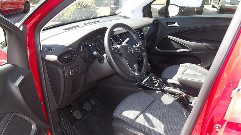 Gebraucht Opel Crossland Elegance 110 PS (80 kW) 2024 Rot SUV