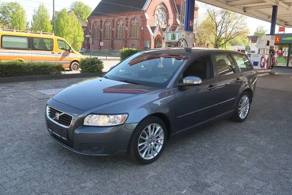 Gebraucht Volvo V50 125 PS (91 kW) 2009 Grau Kombi