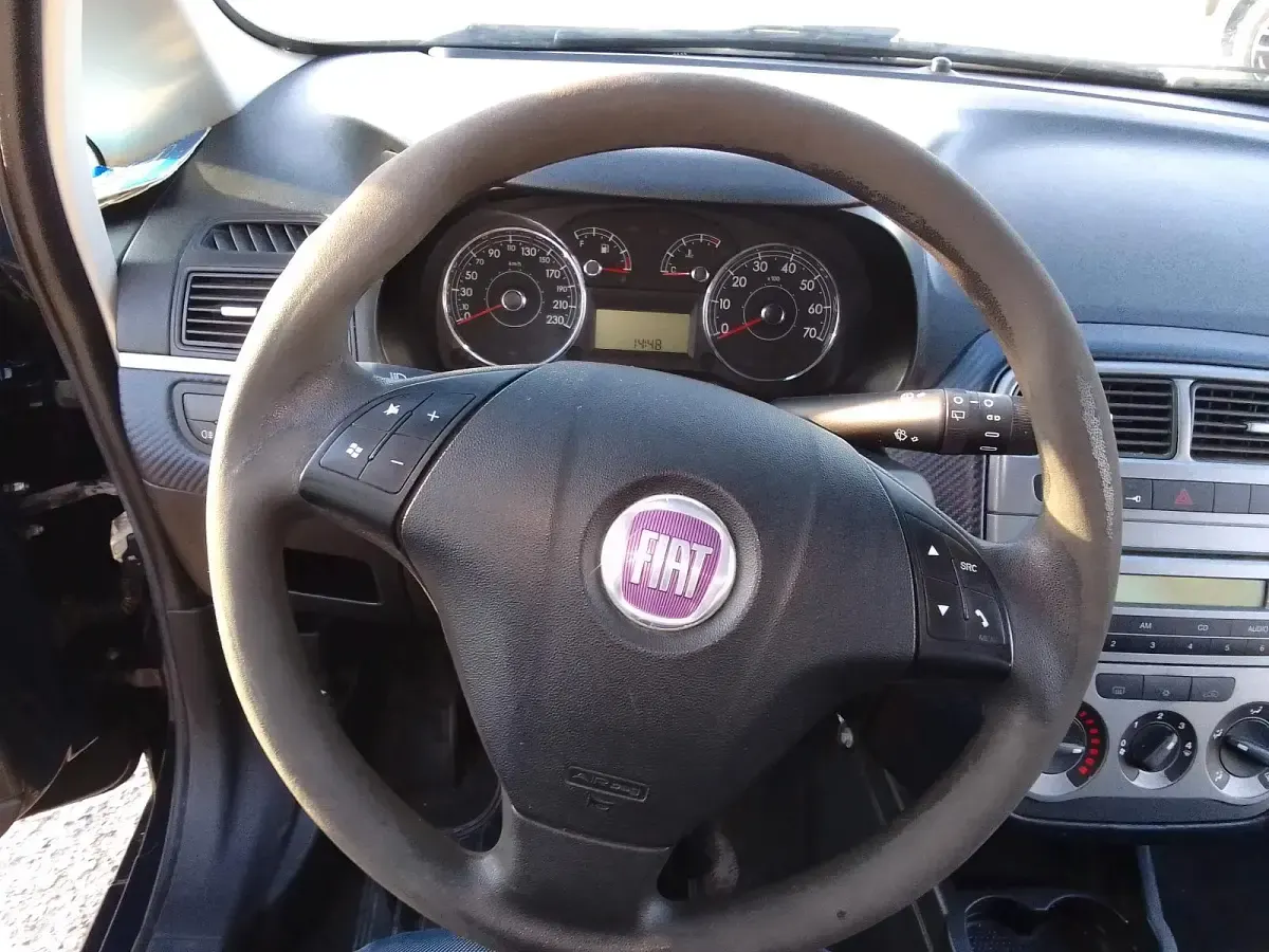 Gebraucht Fiat Punto 90 PS (66 kW) 2009 Blau Kleinwagen