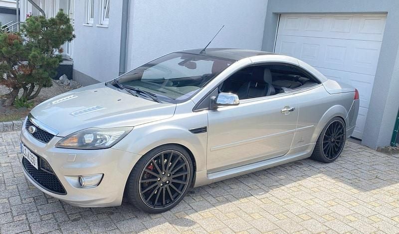 Silber Gebraucht 2006 Ford Focus Cabriolet Cabrio | 29.000 € - Bild 1/4