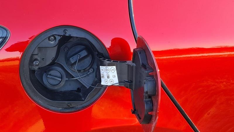 Gebraucht Renault Clio V Evolution 101 PS (74 kW) 2024 Rot Kleinwagen