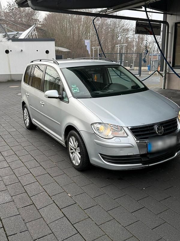 Gebraucht VW Touran 140 PS (102 kW) 2008 Silber Van / Kleinbus