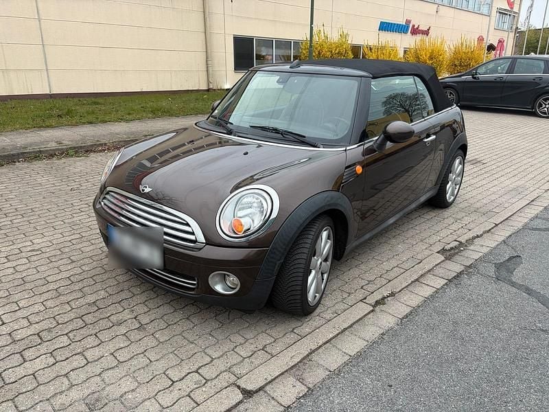 Usata Mini Cooper Cabriolet 120 CV (88 kW) 2009 Marrone Cabrio