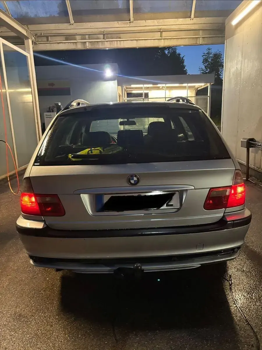 Gebraucht BMW 320 163 PS (119 kW) 2005 Silber Kombi