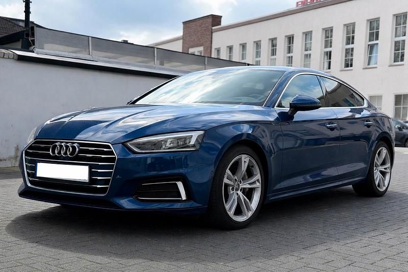 Gebraucht Audi A5 Sportback Ambiente 190 PS (139 kW) 2018 Blau Kleinwagen